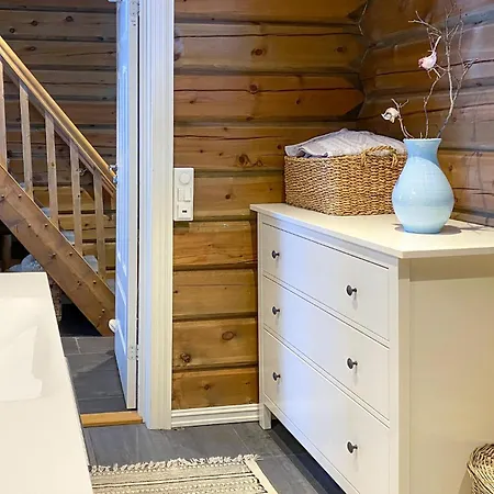 Stunning In With Kitchen